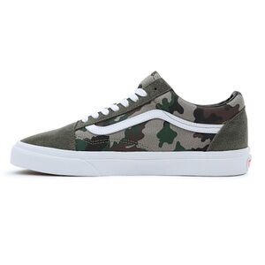 Brand new, never worn Vans Old Skool Green Camouflage Sneakers